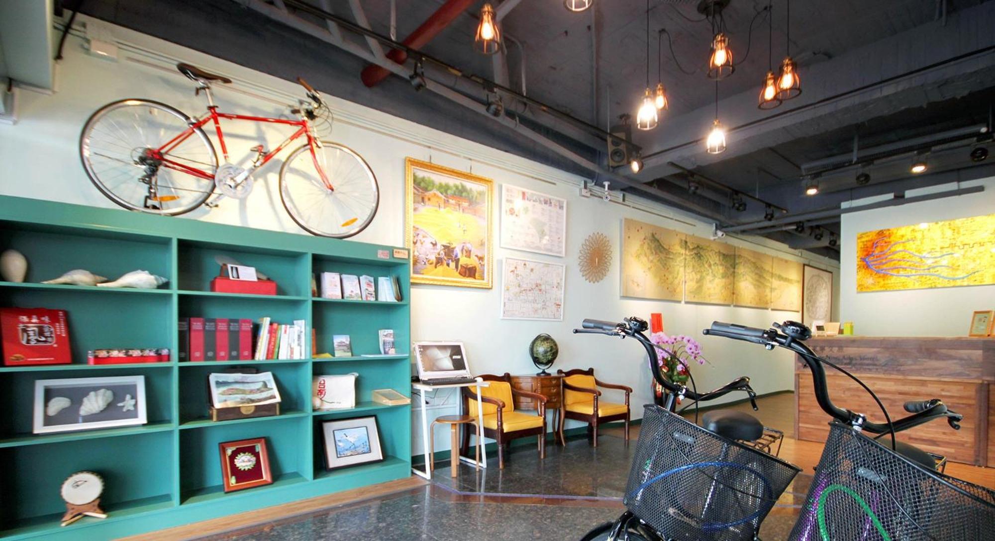 Dongning Atlas Hotel Tainan Exterior photo
