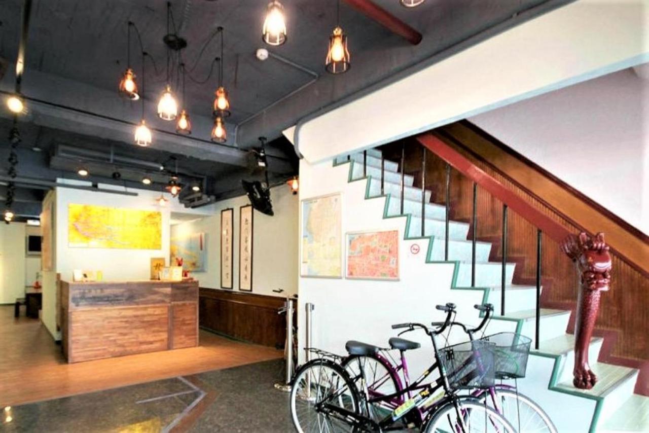 Dongning Atlas Hotel Tainan Exterior photo