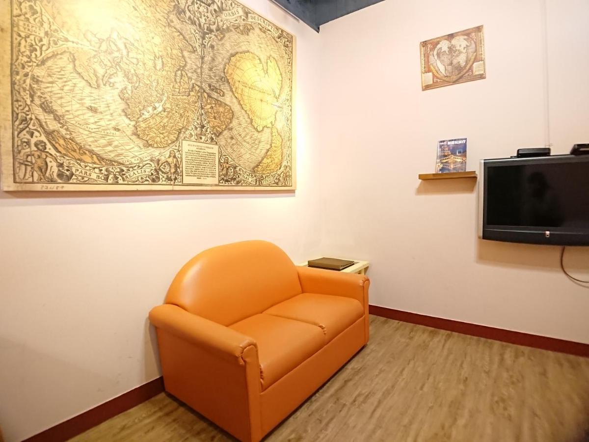 Dongning Atlas Hotel Tainan Exterior photo