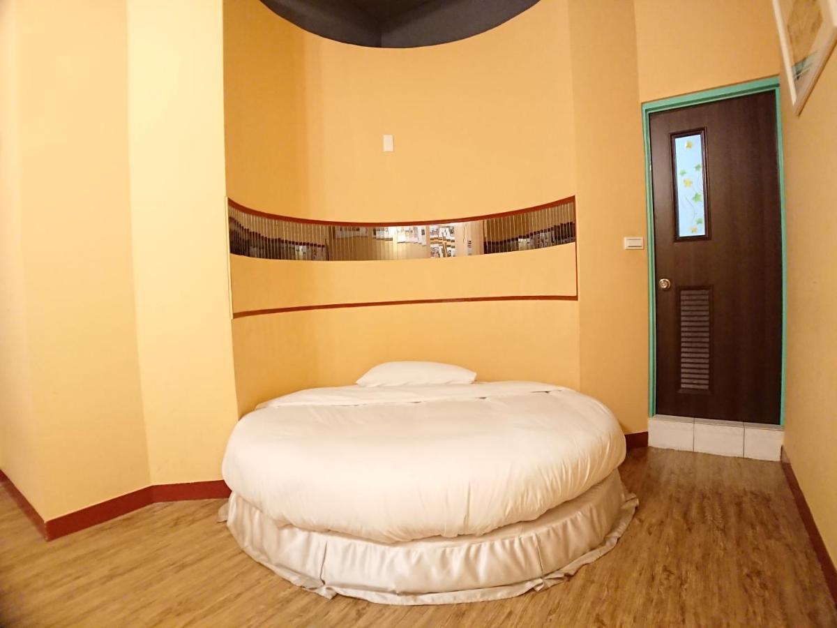 Dongning Atlas Hotel Tainan Exterior photo